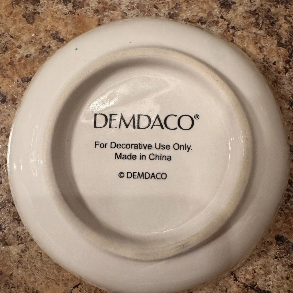 DEMDACO Decorative White‎ Dish Green Heart Gold Rim Small Trinket Ring Jewelry